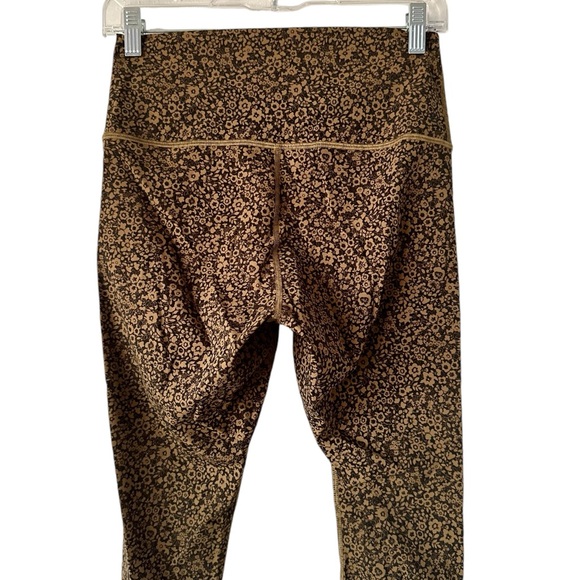 EVERLANE 25” The Perform High Rise Black Breen Floral Ankle Leggings - Picture 13 of 15